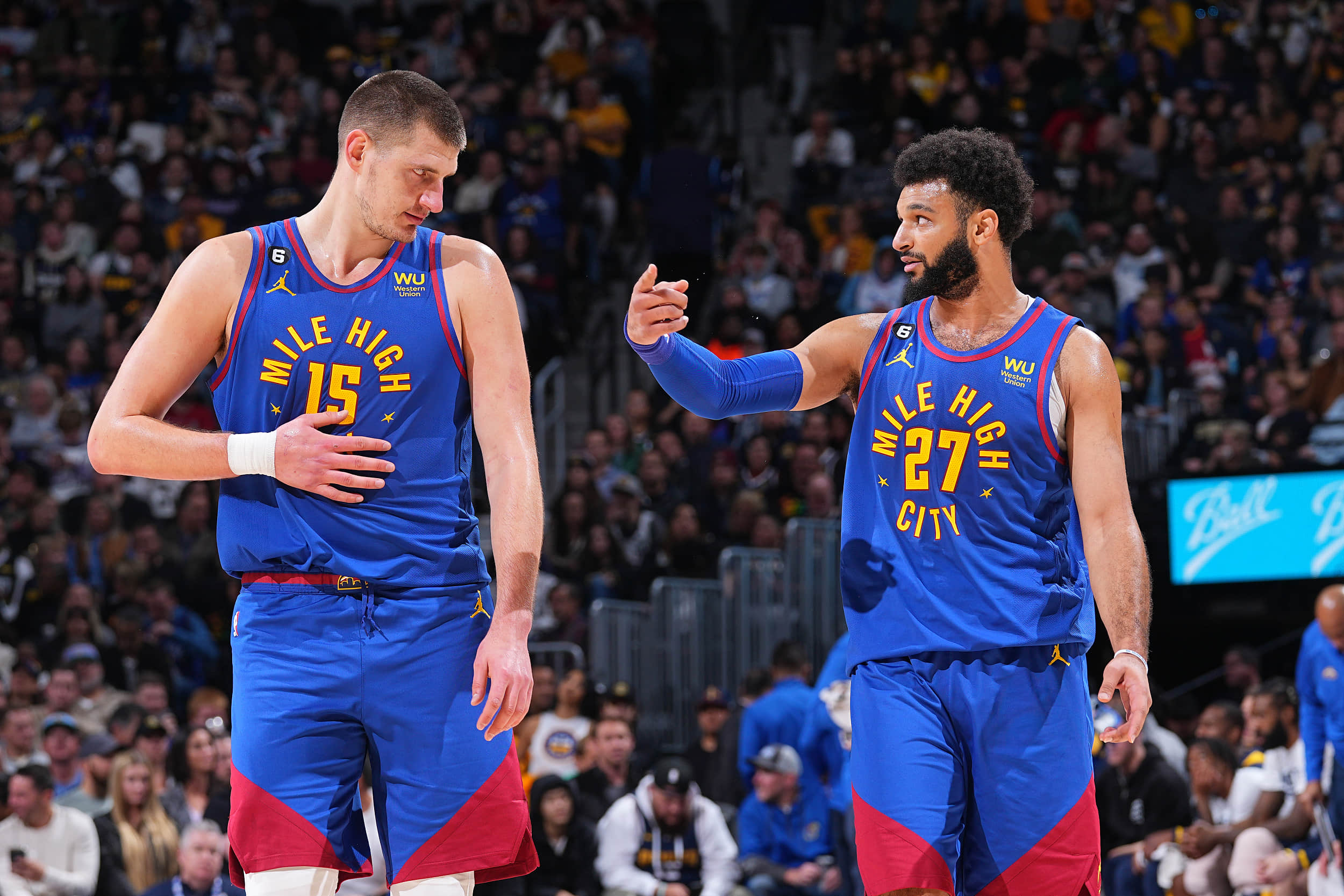 包含NBA传出球员伤愈复出消息，球迷掌声不断的词条
