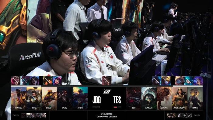 TES险胜JDG，JackeyLove开启传奇时刻成都决赛之夜2:0（广州）