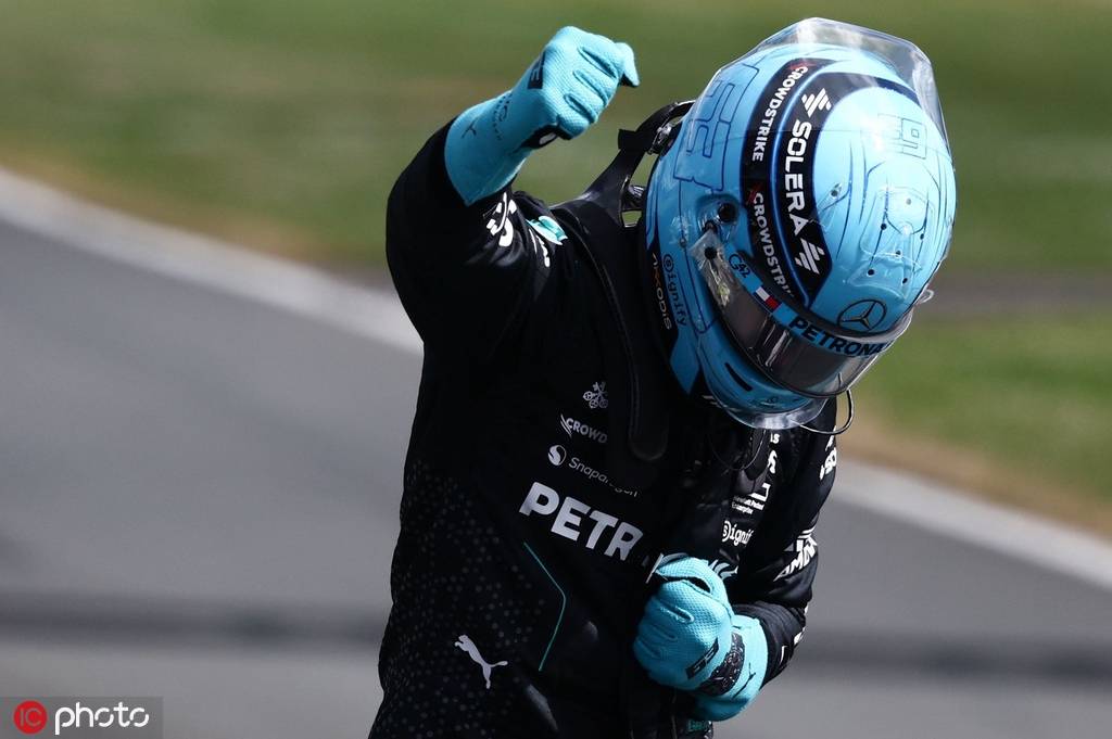 关于威廉姆斯横扫索伯车队，拉塞尔点燃赛场的信息